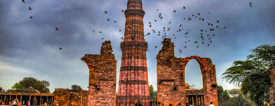 Qutub Minar in Delhi representing India's historic heritage and Indian world records legacy
